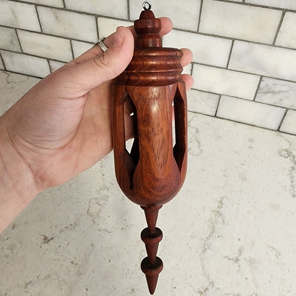 Vintage Hand turned hanging finial ornament - Picture 3 of 5